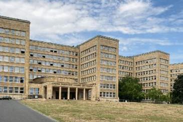 Krimi-Trail Frankfurt Westend: interaktive Krimi-Tour für Spürnasen ab 12 Jahren, Bild 1
