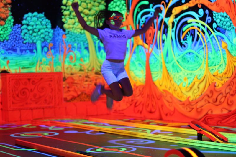 3D Schwarzlicht Minigolf, Bild 1